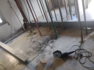 Estructura metálicas de refuerzo en aluminosis