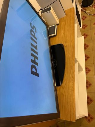 Mueble TV blanco y madera