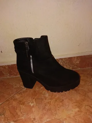 Botín tacón plataforma gamuza