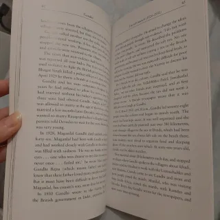 Oxford Bookworms Factfiles: Gandhi: Level 4: 14...