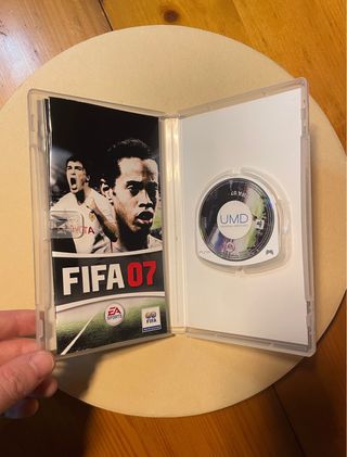 Sony PSP Nera + accessori e 2 Giochi