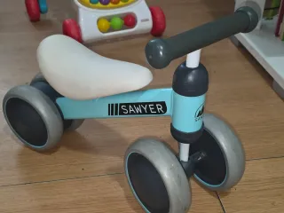Bicicleta de equilibrio Sawyer azul