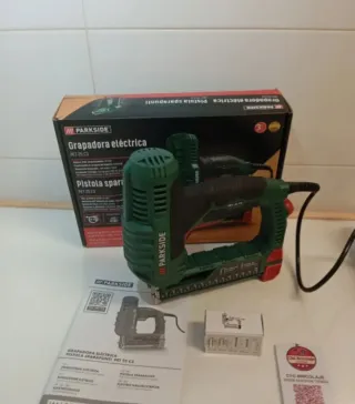 Grapadora eléctrica Parkside PET 25 C10 nueva