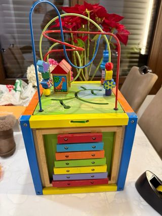 Bloque de juegos infantil