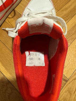 Zapatillas Nike Blancas y Rojas