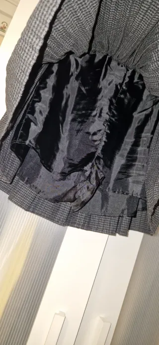 Falda de invierno gris y negra