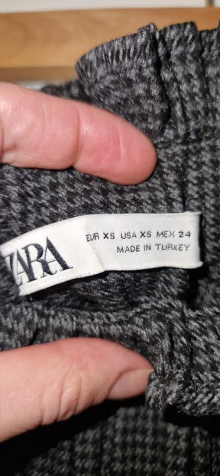 Falda de invierno gris y negra