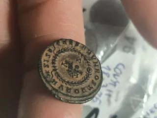 Moneda Romana Follis Constantino II