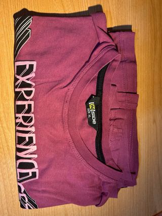 Camiseta inside morada de manga larga