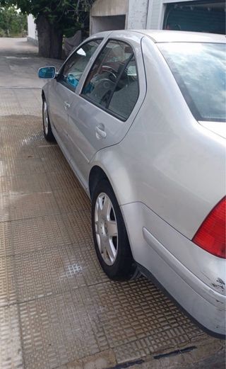 Volkswagen Bora 2000