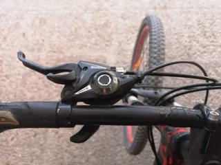 Bicicleta Scott Montaña Negra/Roja