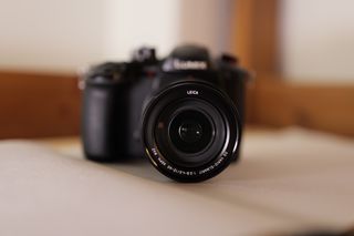 Lumix GH5 II, metabones y 2 objetivos más extras.