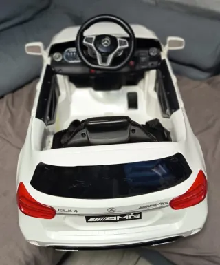 Coche eléctrico Mercedes Benz AMG Blanco