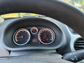 Opel Corsa 2007 1.2 gasolina 3 puertas