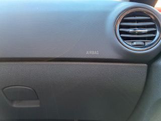 Opel Corsa 2007 1.2 gasolina 3 puertas