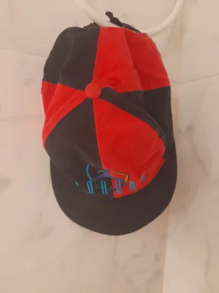 Gorra Nike Jordan Vintage Roja y Negra