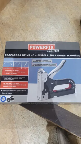 Grapadora manual Powerfix Profi