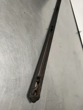 MOLDURA ALETA IZQUIERDA MERCEDES W123