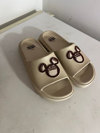 Lote de zapatos de la talla 40.