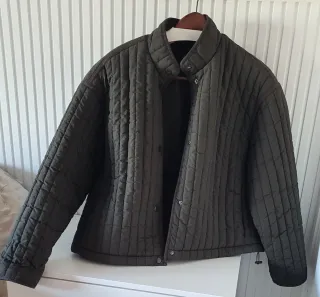 Chaqueta acolchada verde oliva