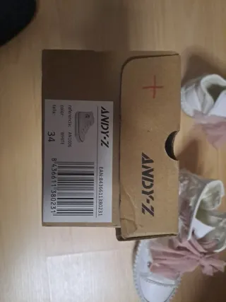 Zapatilla Andy Z blanca con lazo rosa