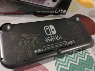 Nintendo Switch Lite Edizione Pokemon 256GB