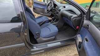 Peugeot 206. Look 1.4 2005