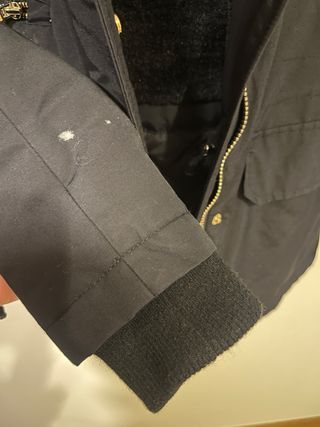 Parka Zara Negra con Capucha y Pelo