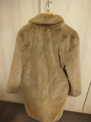 Abrigo pelo largo Pull&Bear beige Talla S