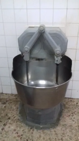 Maquinaria equipamiento carnicería charcutería