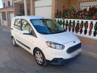 Ford Transit Courier 2019