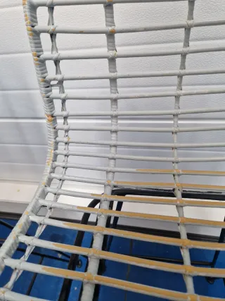 2 Taburetes Altos Diseño Metal y ratan