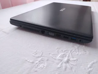 Ordenador portátil ASUS F551M