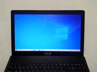 Ordenador portátil ASUS F551M