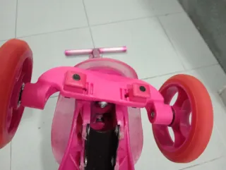 PATINETE DE 3 RUEDAS ROSA