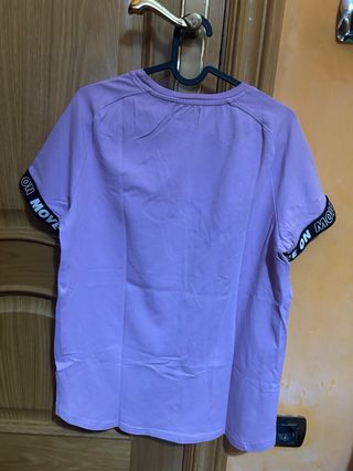 Camiseta morada Bershka