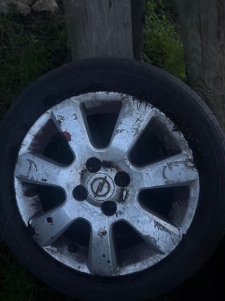 Llanta aluminio Opel Corsa en 15