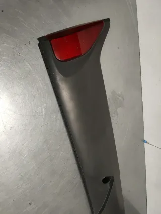 PILOTOS TRASEROS CENTRAL PORTON NISSAN TERRANO II