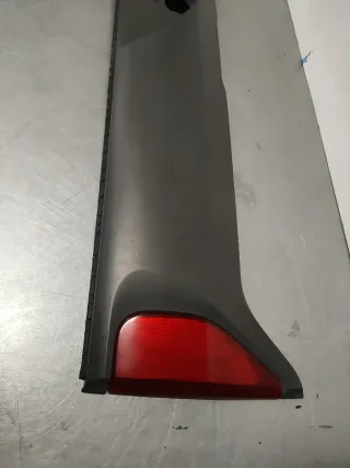 PILOTOS TRASEROS CENTRAL PORTON NISSAN TERRANO II