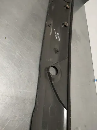 PILOTOS TRASEROS CENTRAL PORTON NISSAN TERRANO II