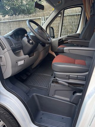 Autocaravana Perfilada 60.000km. Largo 6,25mts.