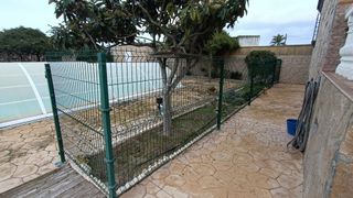 Conjunto Malla y Postes Jardín/Piscina