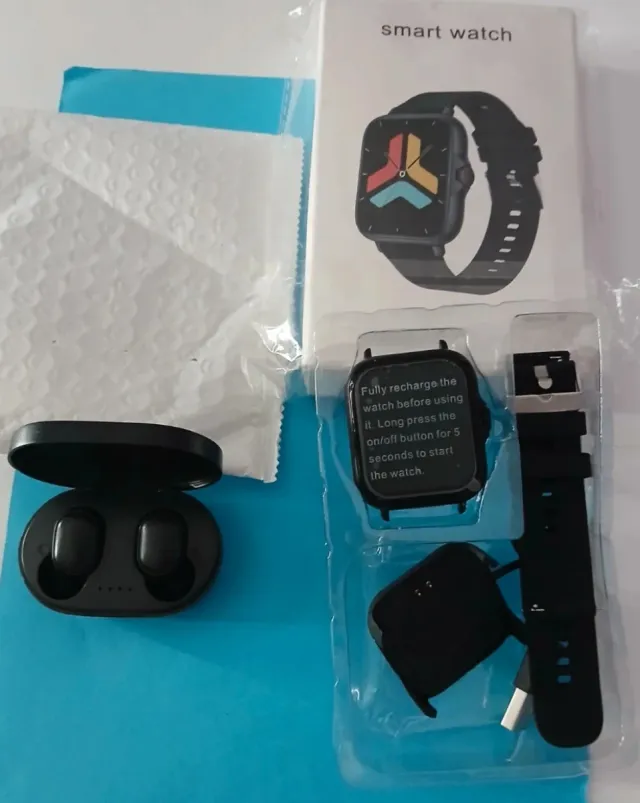 Smartwatch y Auriculares Bluetooth Inalámbricos