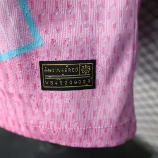 Camiseta Fútbol Rosa Edición Especial Player