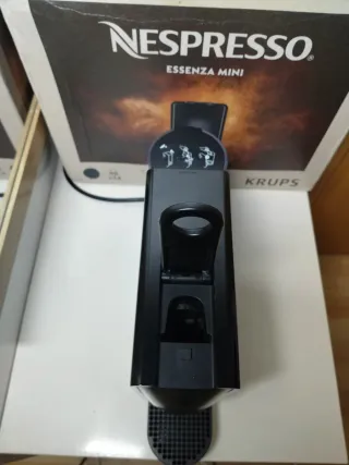 Macchina da caffè Nespresso Krups Essenza Mini nera