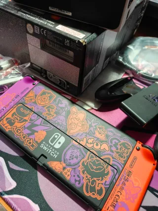 Nintendo Switch OLED Edizione Pokémon