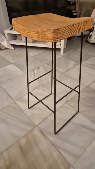 Taburetes altos madera y metal. 3ud