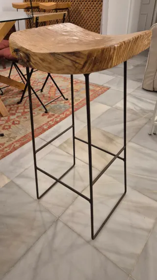 Taburetes altos madera y metal. 3ud