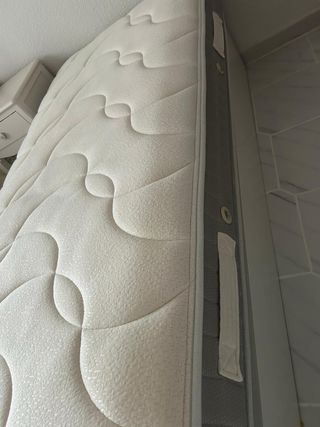 LOTE DE 1 COLCHON  Y 1 CANAPE CON REGALO DE FUNDAS