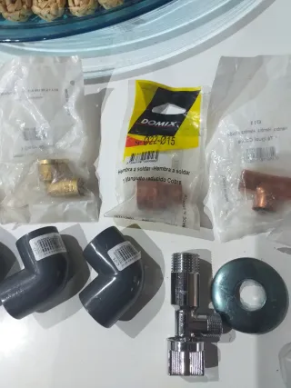 Lote Fontanería Codos y Conexiones